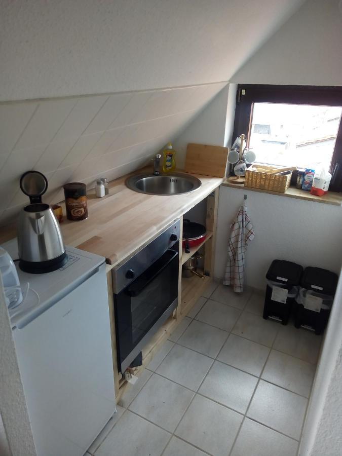 Kleine Ferienwohnung Am Kahlaer Markt Kahla  Esterno foto