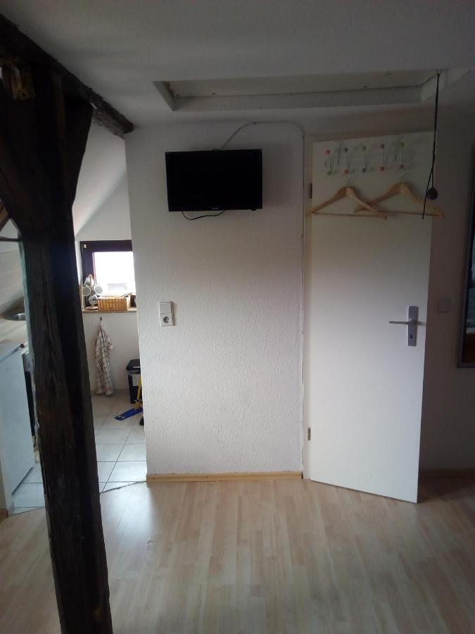 Kleine Ferienwohnung Am Kahlaer Markt Kahla  Esterno foto
