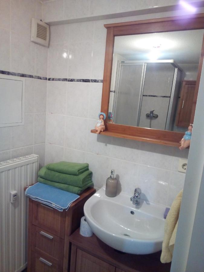 Kleine Ferienwohnung Am Kahlaer Markt Kahla  Esterno foto